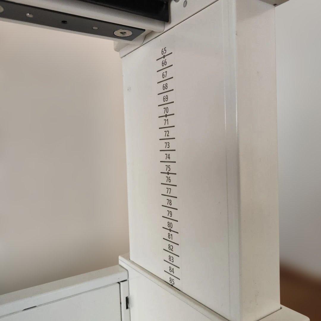 okamura オフィスデスク ナチュラルウッド　手動昇降式