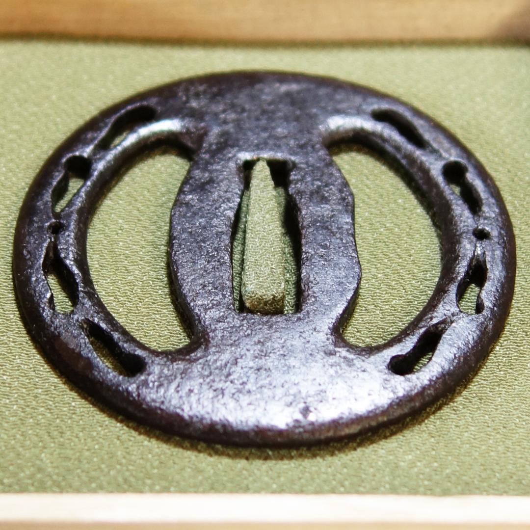 【 肥後 左右海鼠透鍔 】 鍔 鐔 刀装具 日本刀 江戸時代 骨董 アンティーク