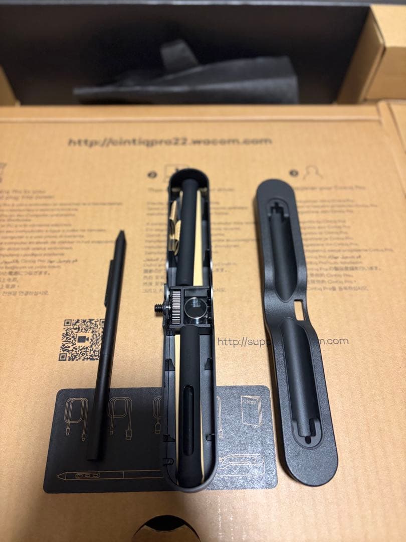 Wacom Cintiq Pro 22 液晶ペンタブレット本体