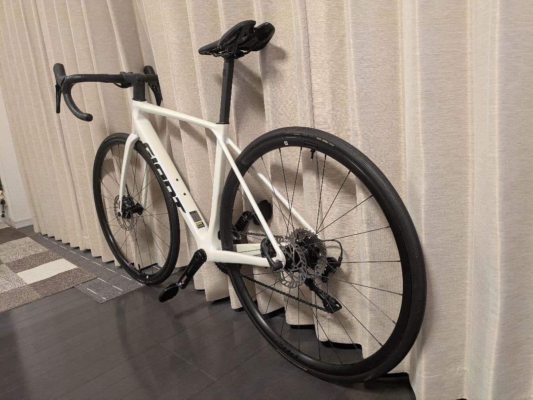 ジャイアント GIANT TCR Advanced 2 KOM 2025モデル