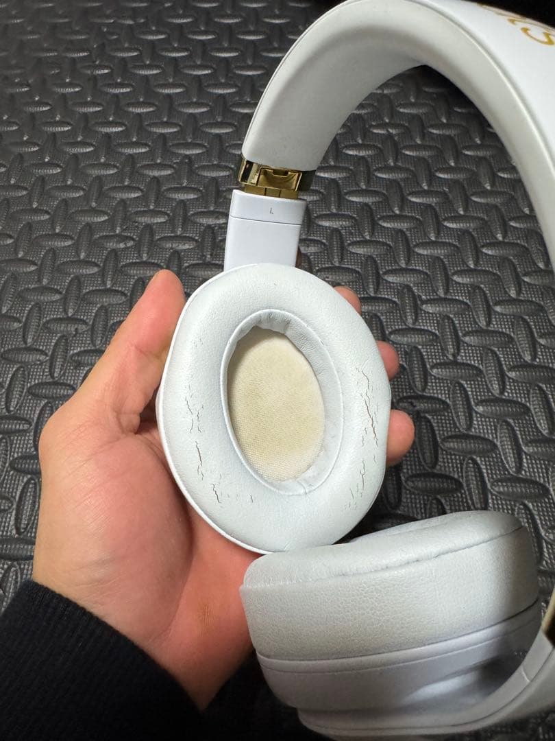 Beats Studio3 ワイヤレスノイズキャンセリングヘッドホン