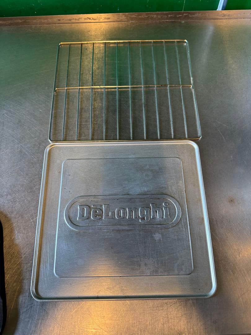 DeLonghi オーブン&トースター (ピザストーン付き)