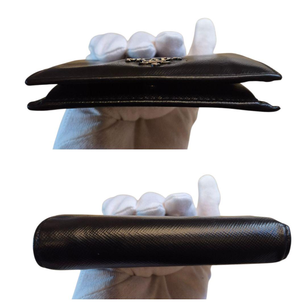 ＰＲＡＤＡ　プラダ　サフィアーノ　二つ折り財布　ブラック革