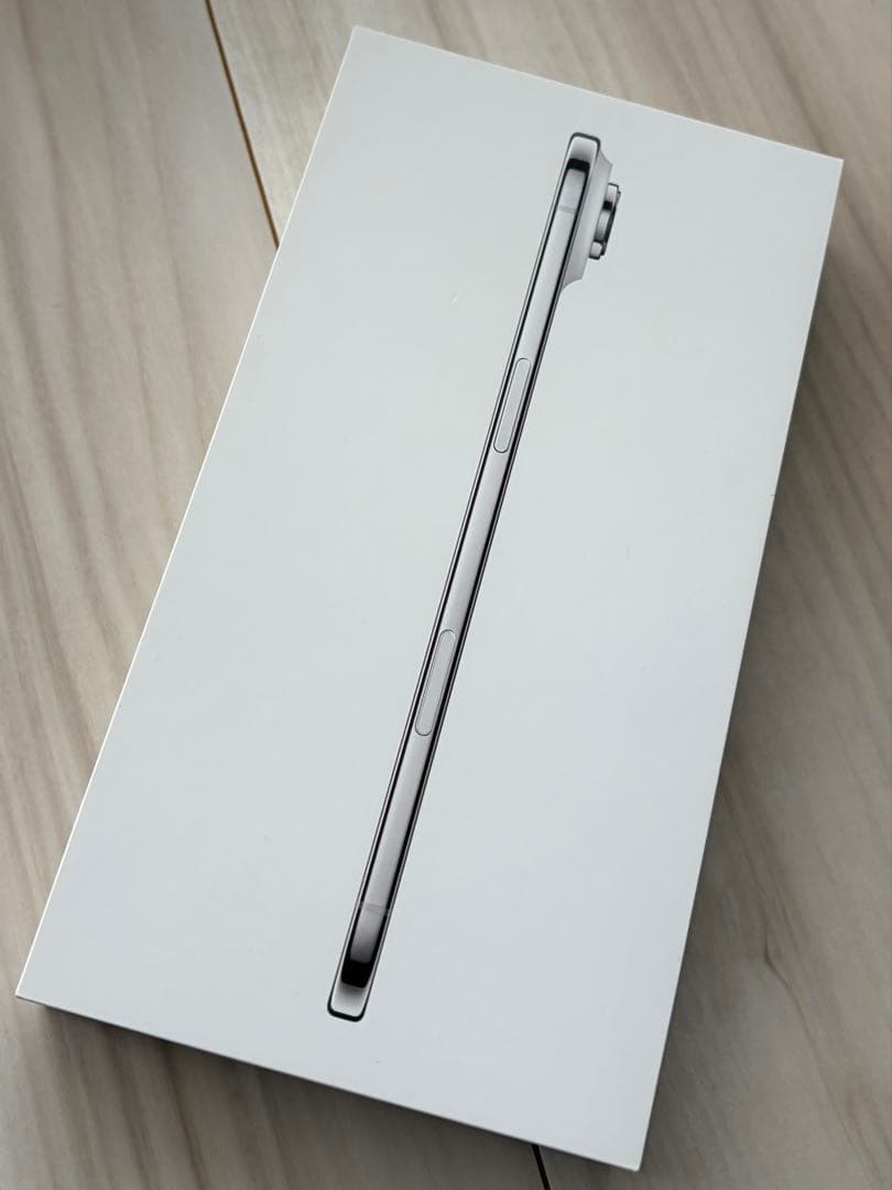 AppleCare+付！美品iPhone Air 256GB白