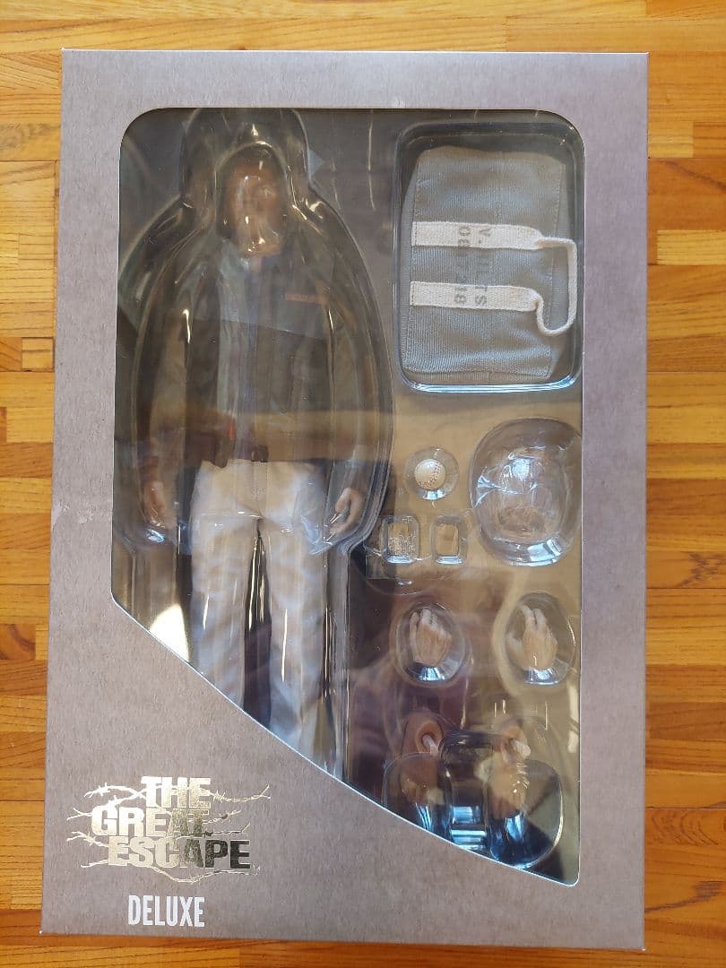 スターエーストイズ　スティーブ•マックイーン　大脱走デラックスフィギュア