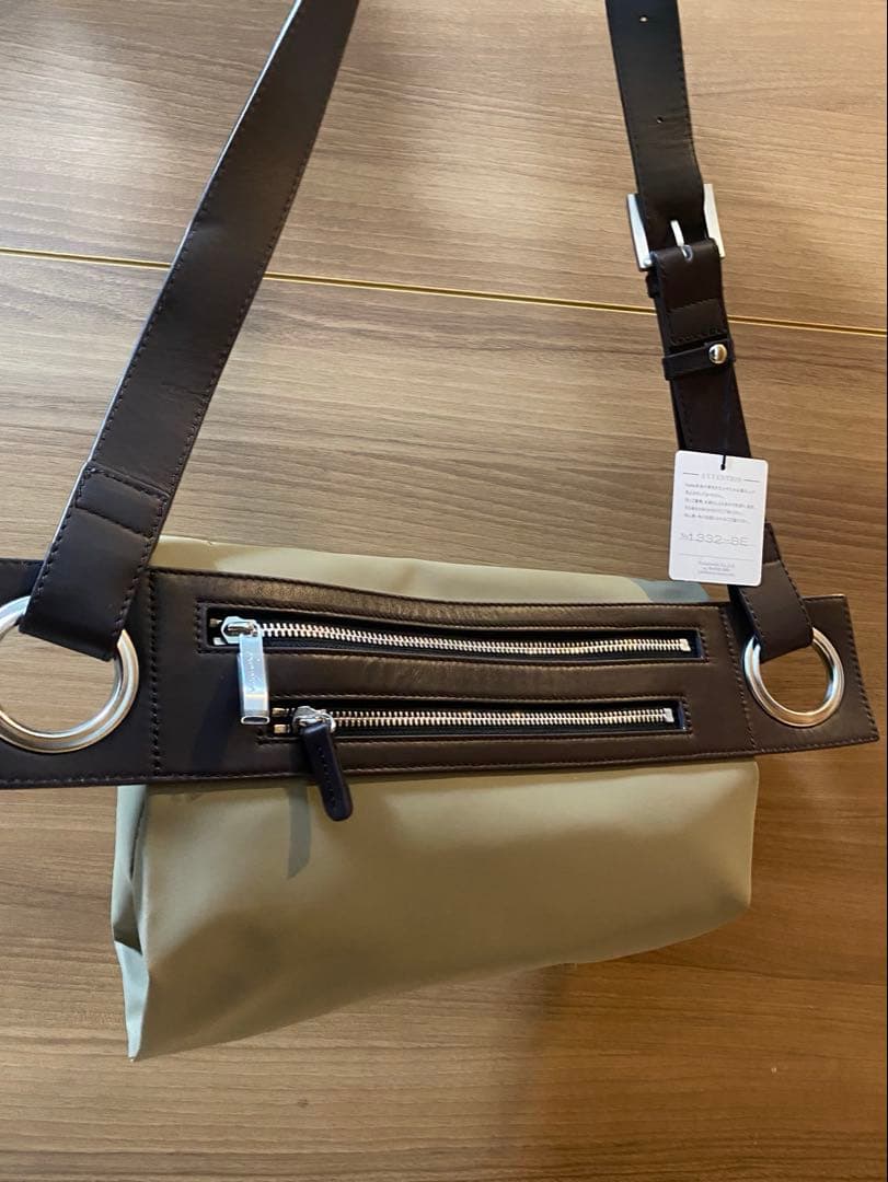 kawakawa hatomeボディバッグ