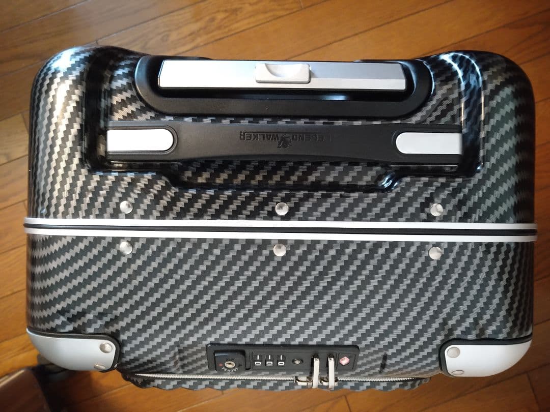まー　レジェンドウォーカー　38L ブラックシルバーカーボン　スーツケース