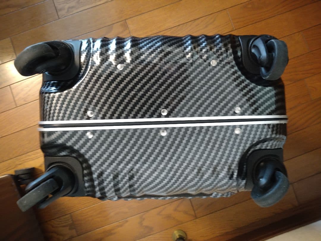 まー　レジェンドウォーカー　38L ブラックシルバーカーボン　スーツケース