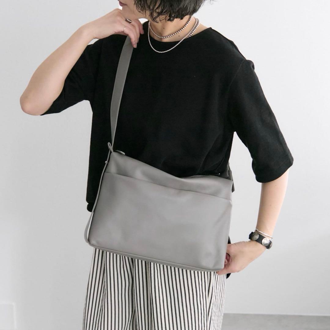 【ear PAPILLONNER/イアパピヨネ】2wayレザーショルダーバッグ