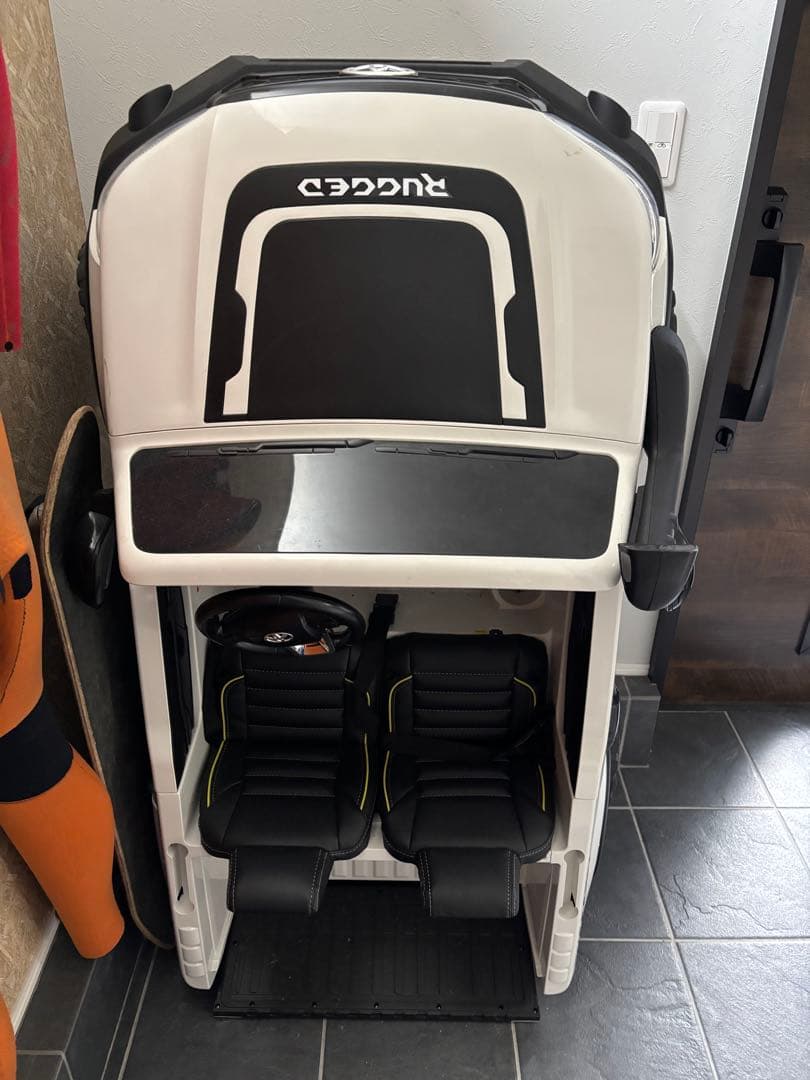 電動乗用ラジコンカー TOYOTA HILUX RUGGED X