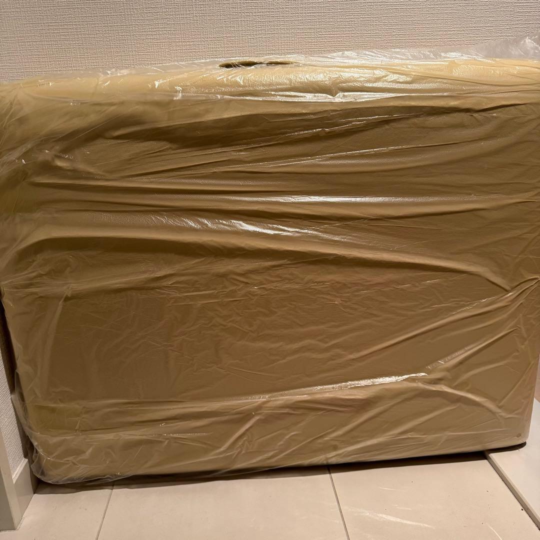 新品未使用　施術ベッド　バニラ　折りたたみ　バッグ付き