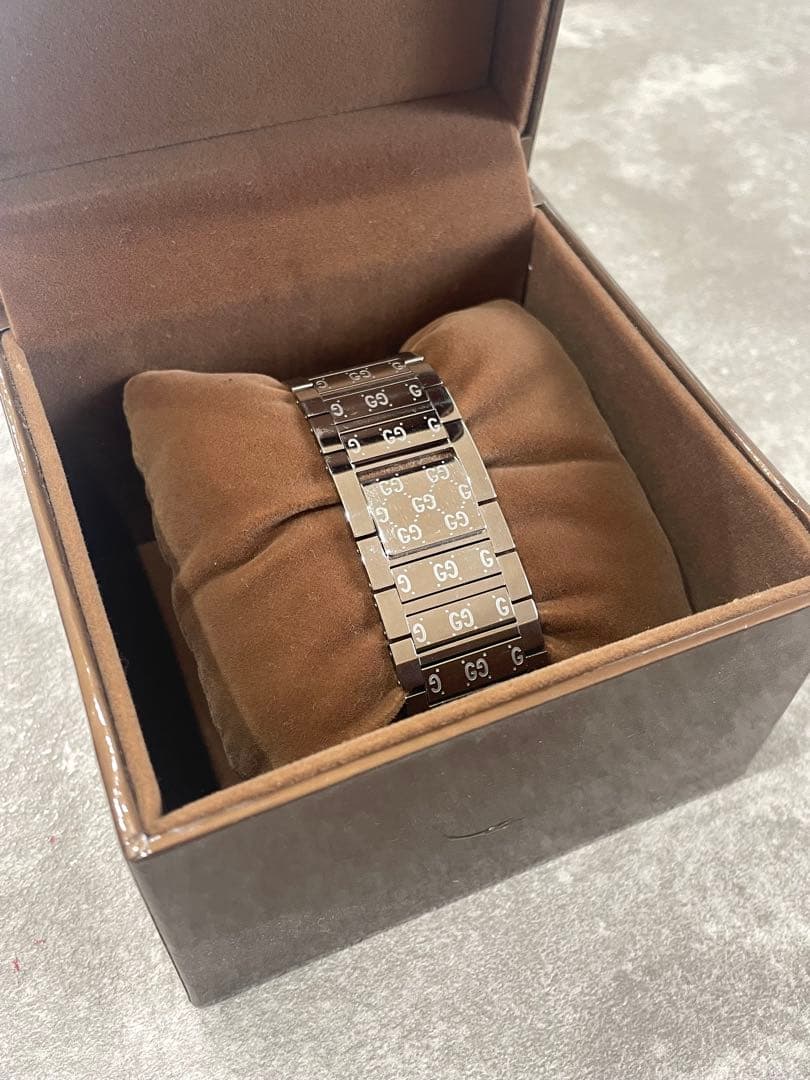 GUCCI 時計 バングル