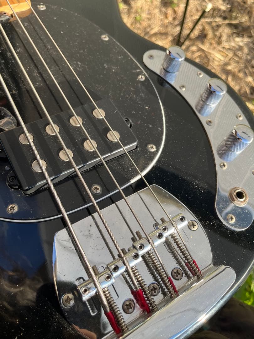 Sterling by Music Man SUB 4弦エレキベース