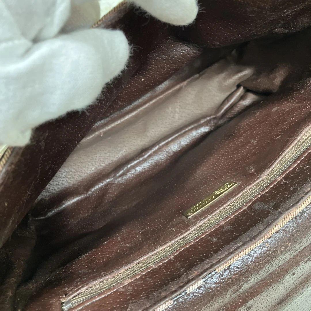 美品 バーバリー ショルダーバッグ ホースロゴ型押し ノバチェック