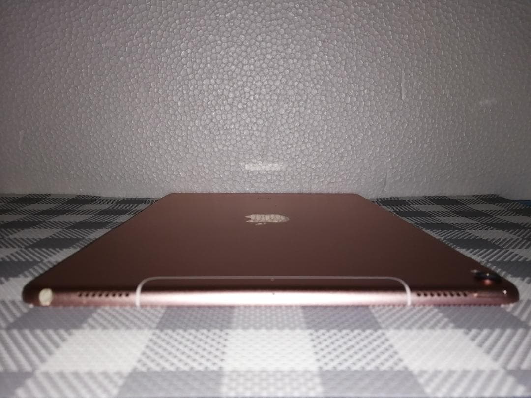 iPad Pro 10.5インチ 64GB MQF22J/A 国内版SIMフリー