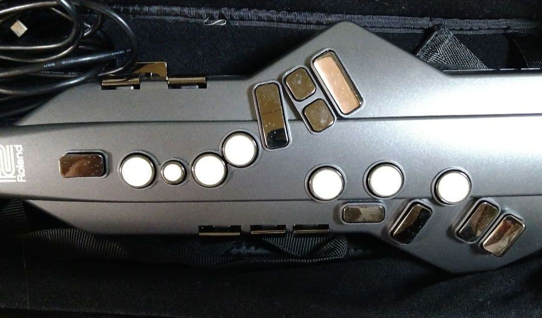 ローランド　デジタル管楽器　エアロフォン