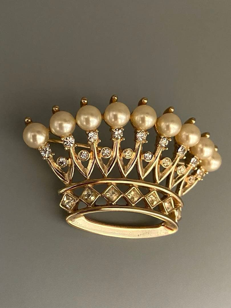 lotuscloud 2510⭐️TRIFARI トリファリ ヴィンテージブローチ