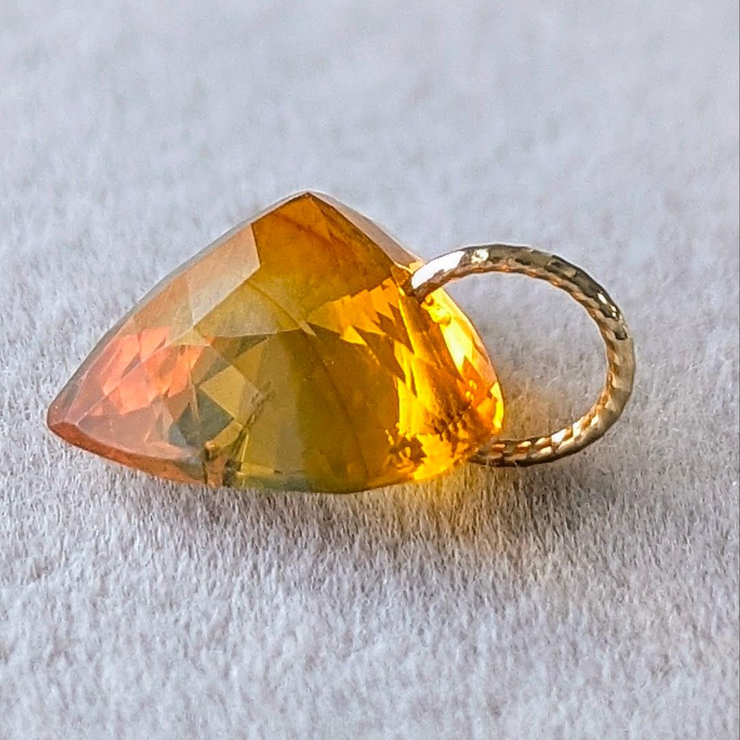 ♢miyumiyu♢K18 ファイアオパール 2.65ct チャーム