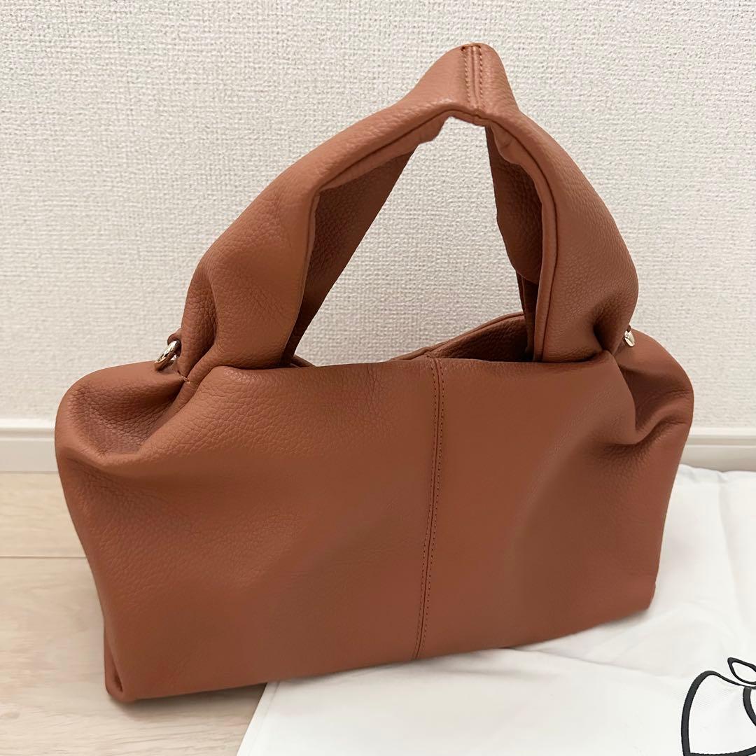 POLÈNE ハンドバッグ ブラウン