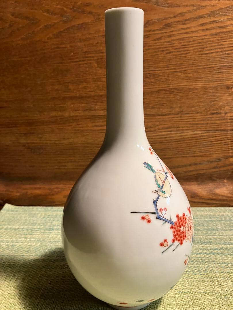 花瓶　酒井田柿右衛門