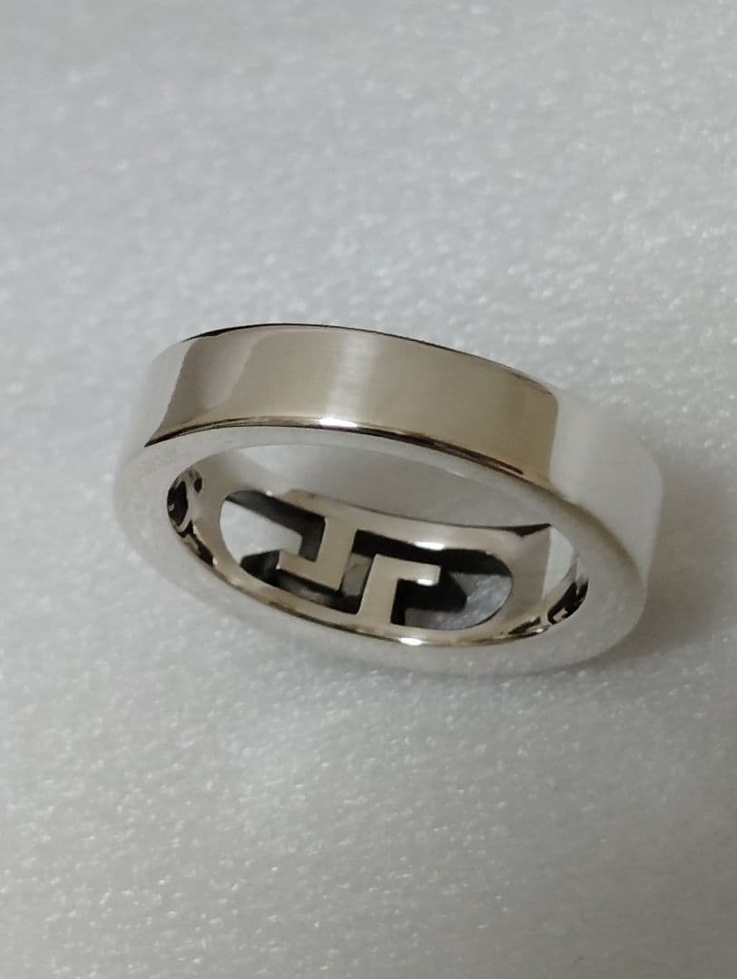 GUCCI ダブルGカットアウトリング