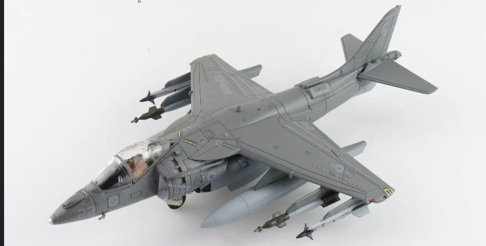 ホビーマスター　AV-8B Harrier II　VMA-211