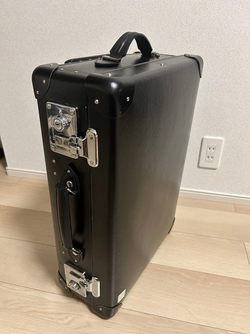 グローブトロッター　キャリーケース　ブラック