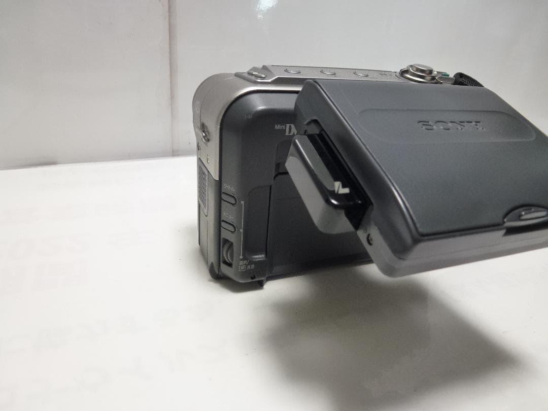 希少　動作品　Mini DV　ソニーデジタルビデオカメラ　 DCR-SC100