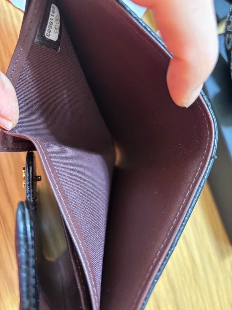 CHANEL キャビアスキン　マトラッセ 財布