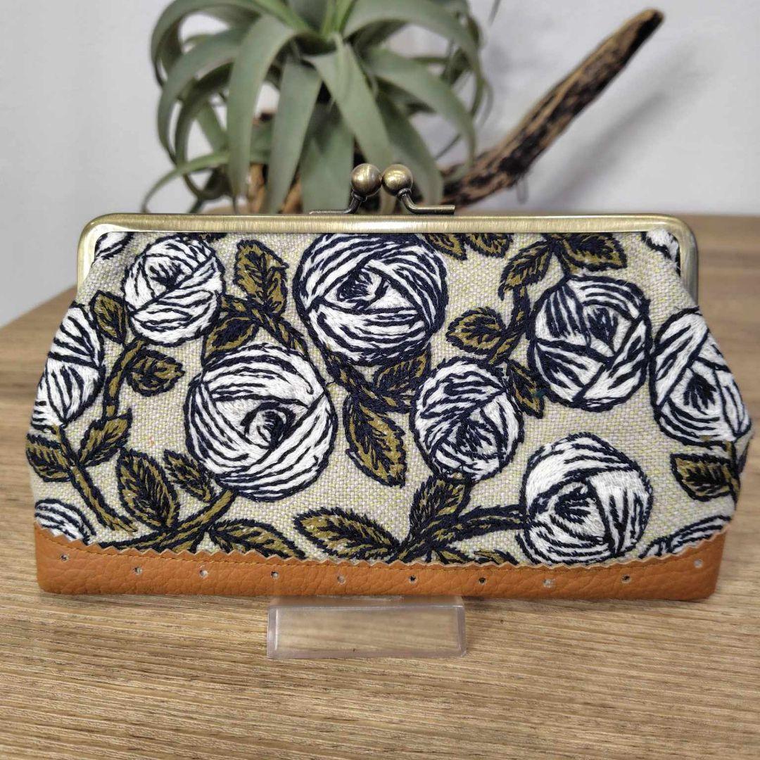 し*ん様 ミナペルホネン/Rosyロージィベージュ牛革キャメル/がま口牛革長財布