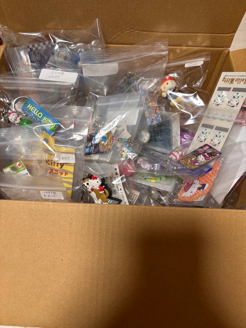 激レア、未開封多数！大量ご当地キティ ハローキティキーホルダーまとめ星座 温泉