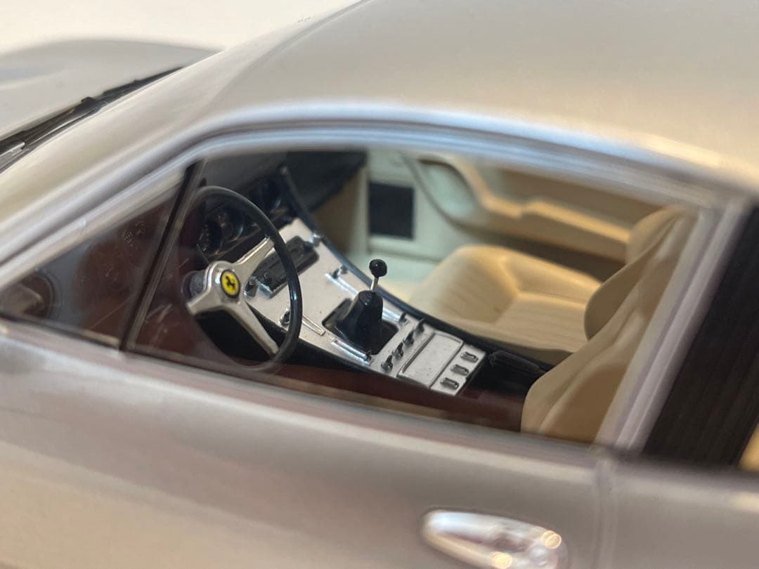 KK-scale 社製 1/18 フェラーリ365GTC/4！