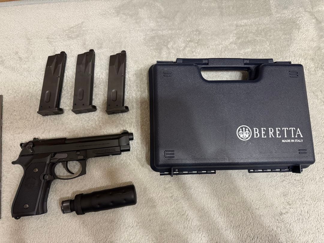 東京マルイ M9A1 サイレンサー ケース付き