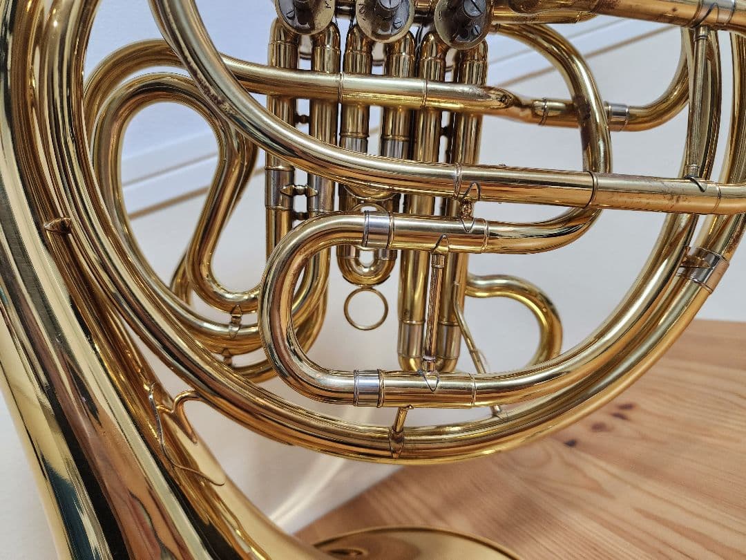 フレンチホルン　マウスピース付