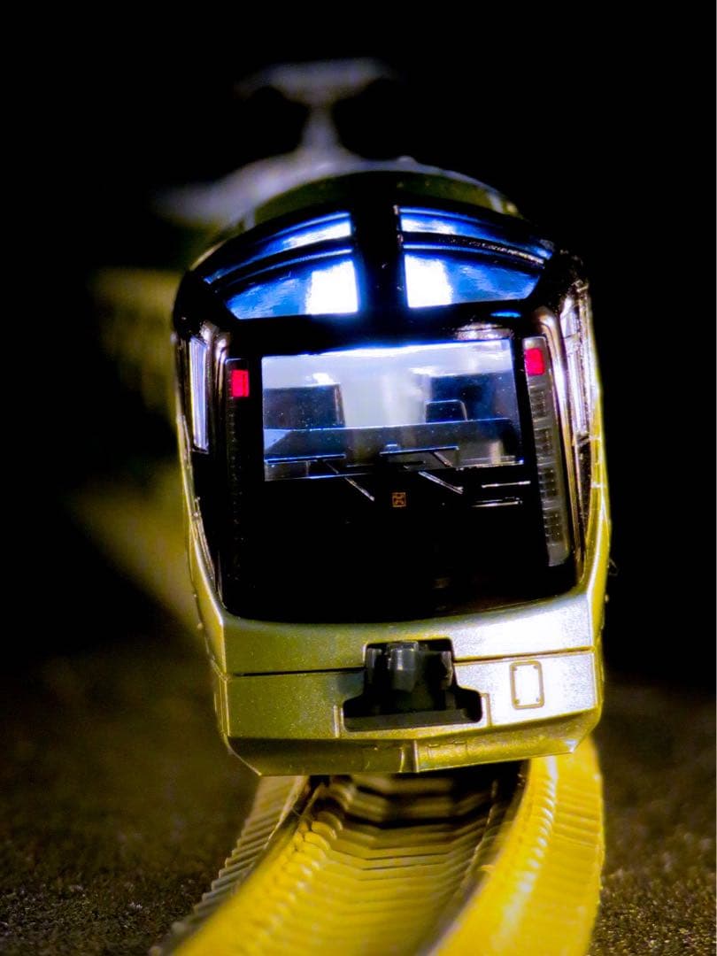 KATO E001形 TRAIN SUITE 四季島【新品,未使用品】