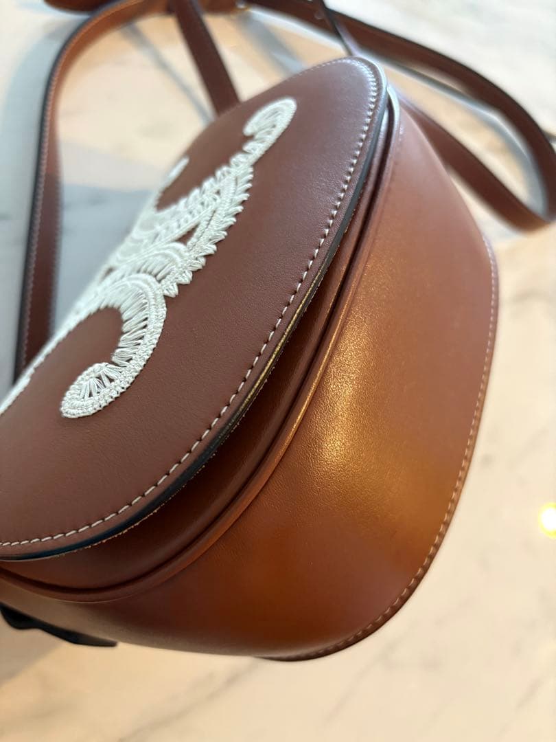 セリーヌ　ショルダーバッグ　トリオンフ