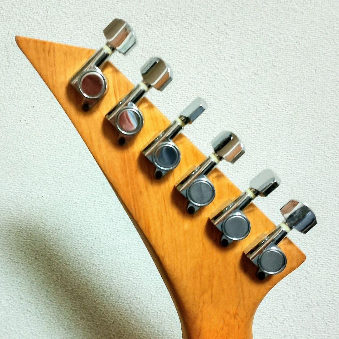 Flavor　エレキギター　トレモロユニット搭載　弦は新品に交換済み！