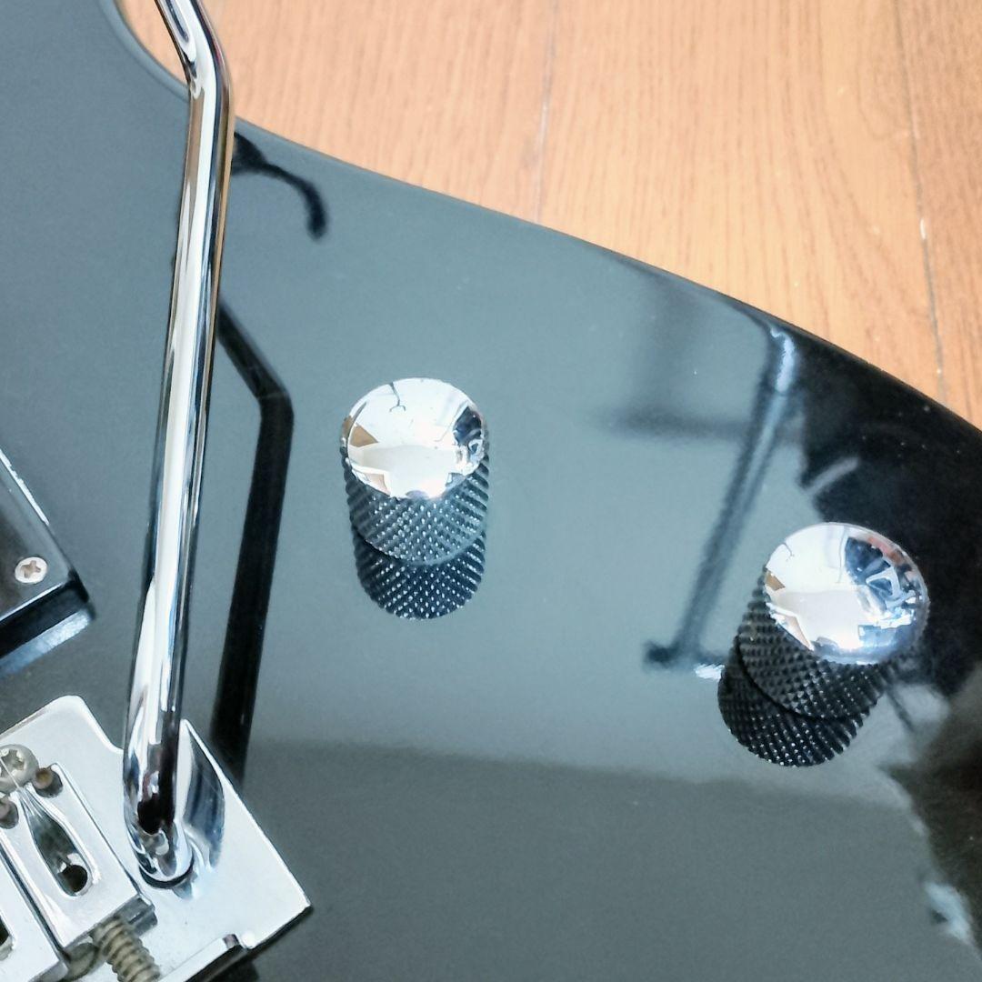 Flavor　エレキギター　トレモロユニット搭載　弦は新品に交換済み！