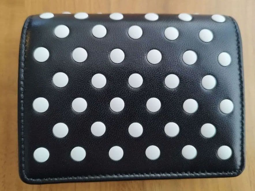 miu miu ドット柄 二つ折り財布