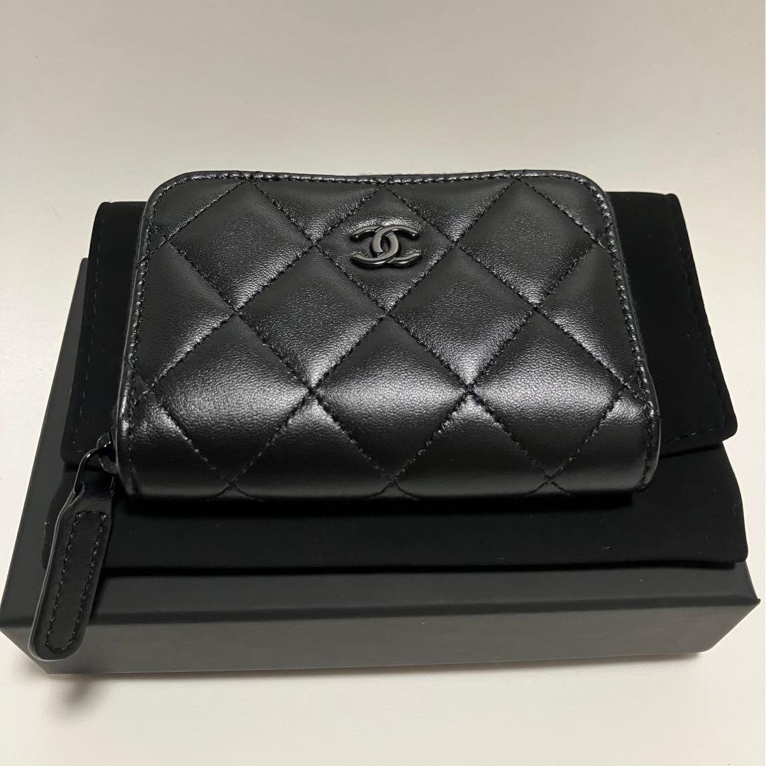 超貴重！新品使用！シャネル SO BLACK クラシック ケース