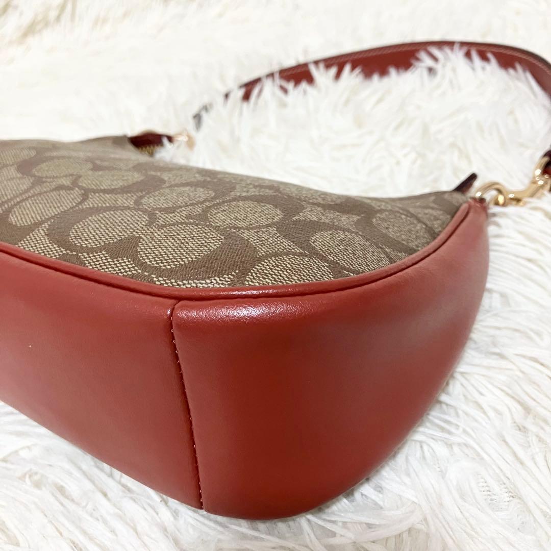 【美品】COACH＊ハンド 2way アクセサリーポーチ PEANUTSコラボ