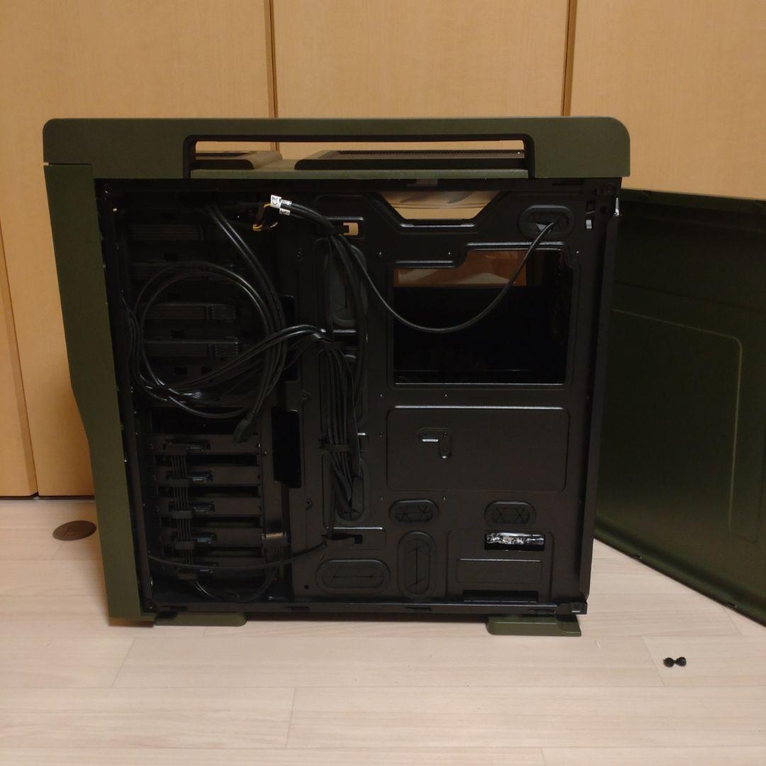 Thermaltake PCケース オリーブグリーン