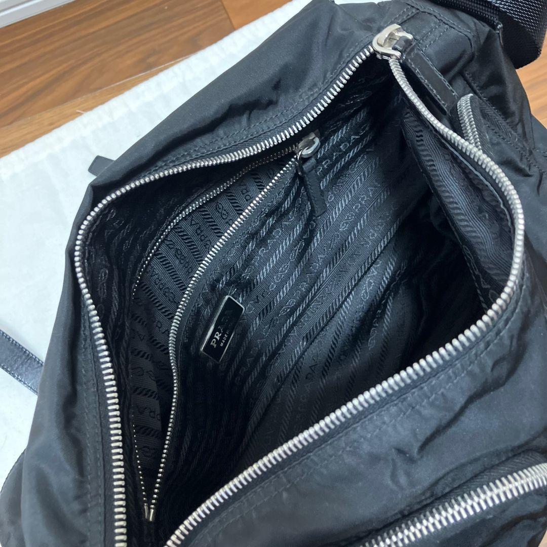 極美品　PRADA　ショルダーバッグ　黒　保存袋付