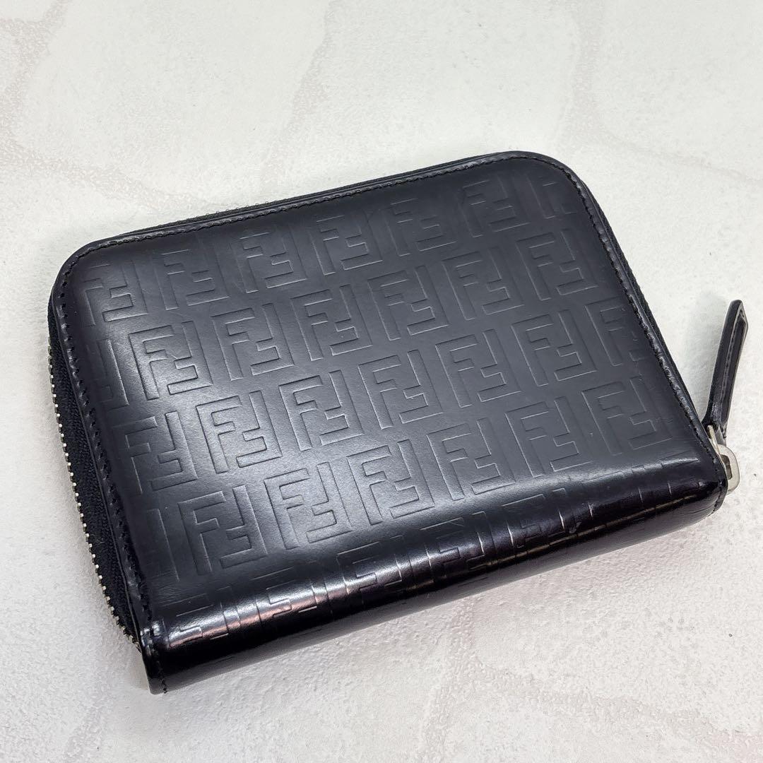 希少✨Fendi フェンディ 黒 レザー 二つ折り財布 ラウンドファスナー