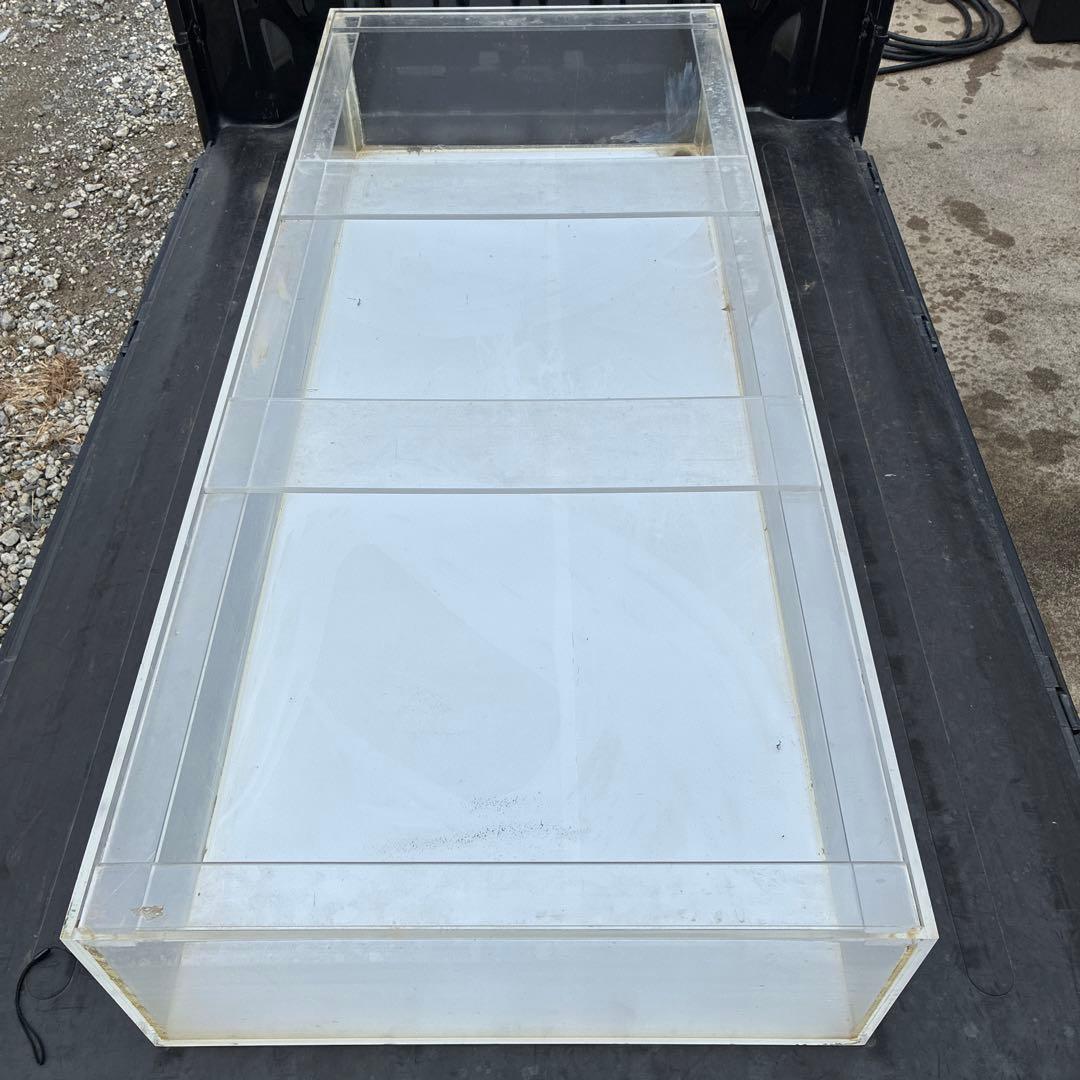 大型アクリル水槽 180cm