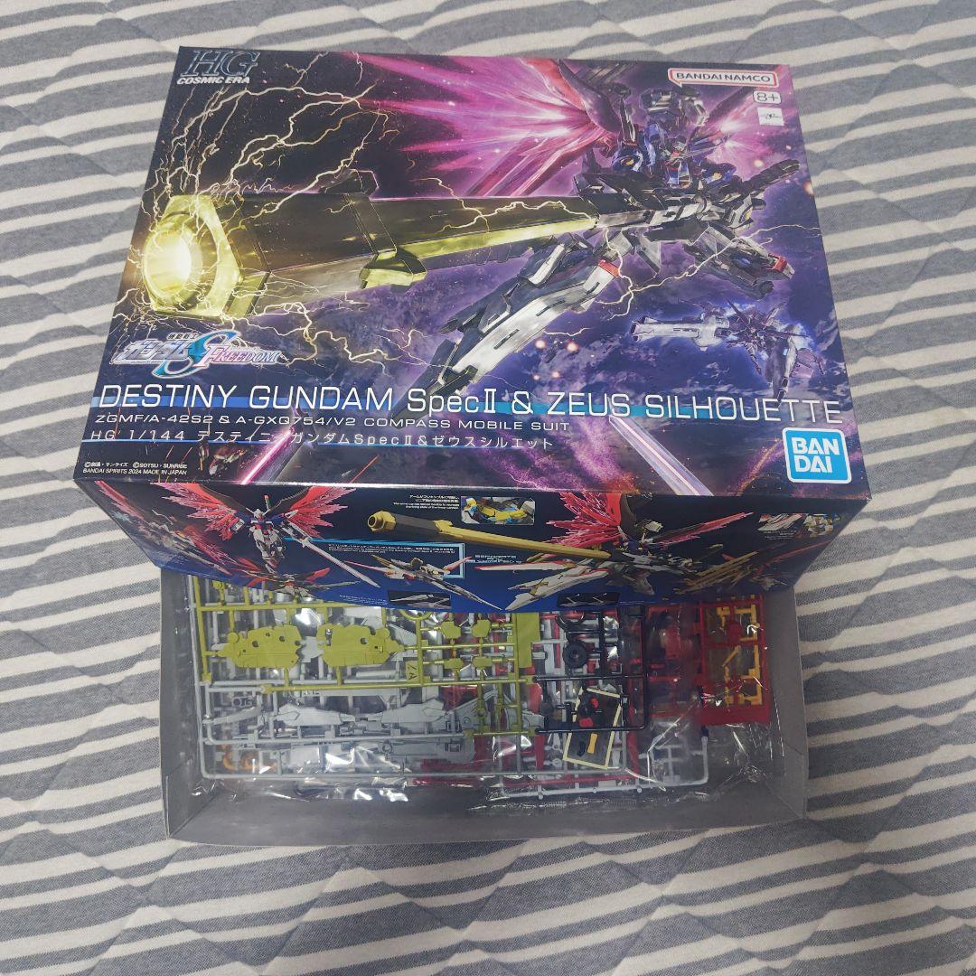 ガンプラ HG 1/144 デスティニーガンダムSpecⅡ&ゼウスシルエット