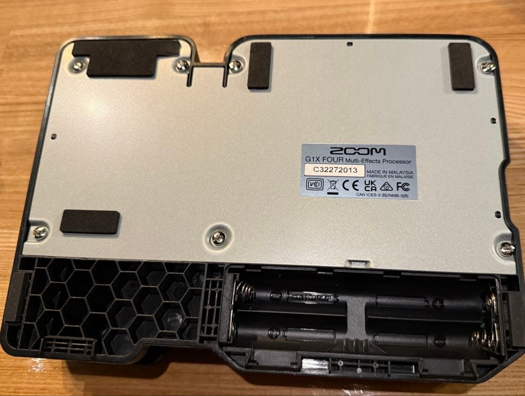 新品 ZOOM G1X FOUR ギター用マルチエフェクター