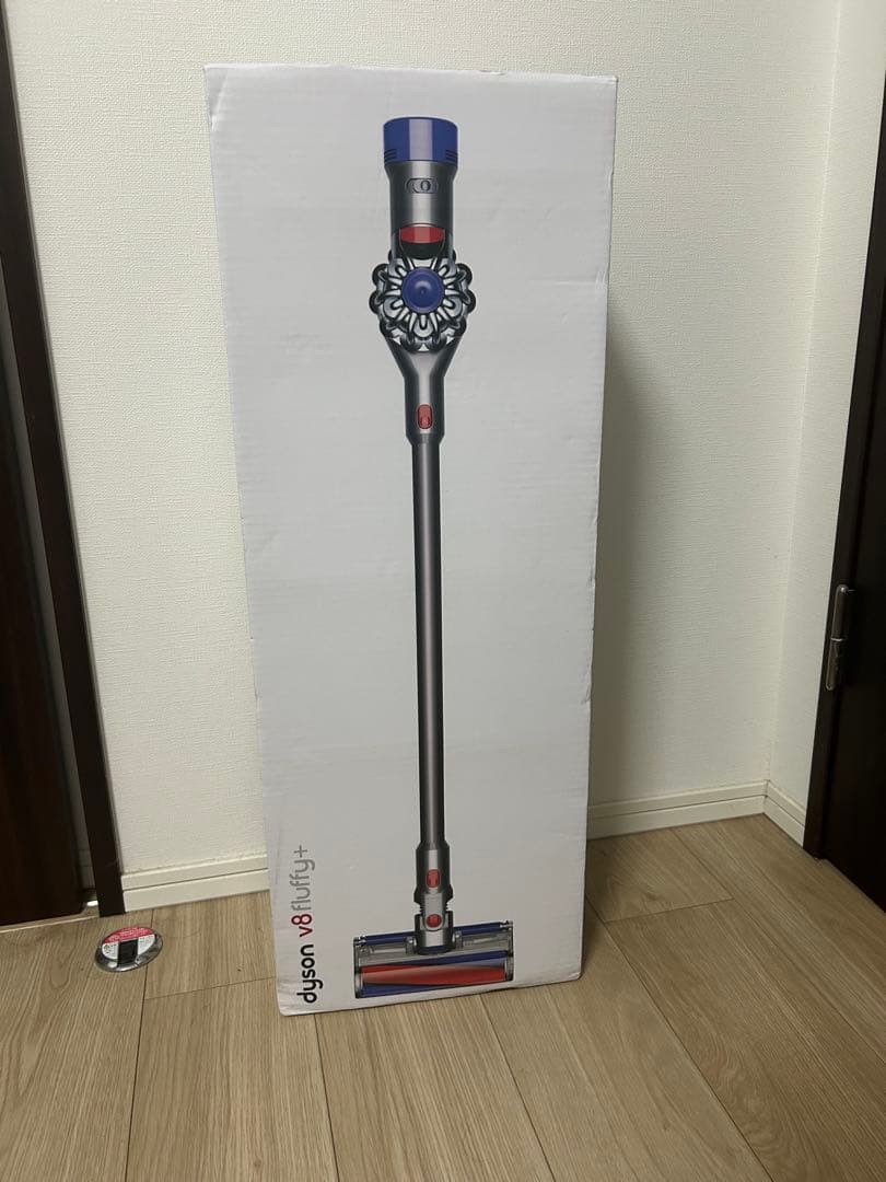 【経年未開封】Dyson v8 fluffy+ スティッククリーナー本体