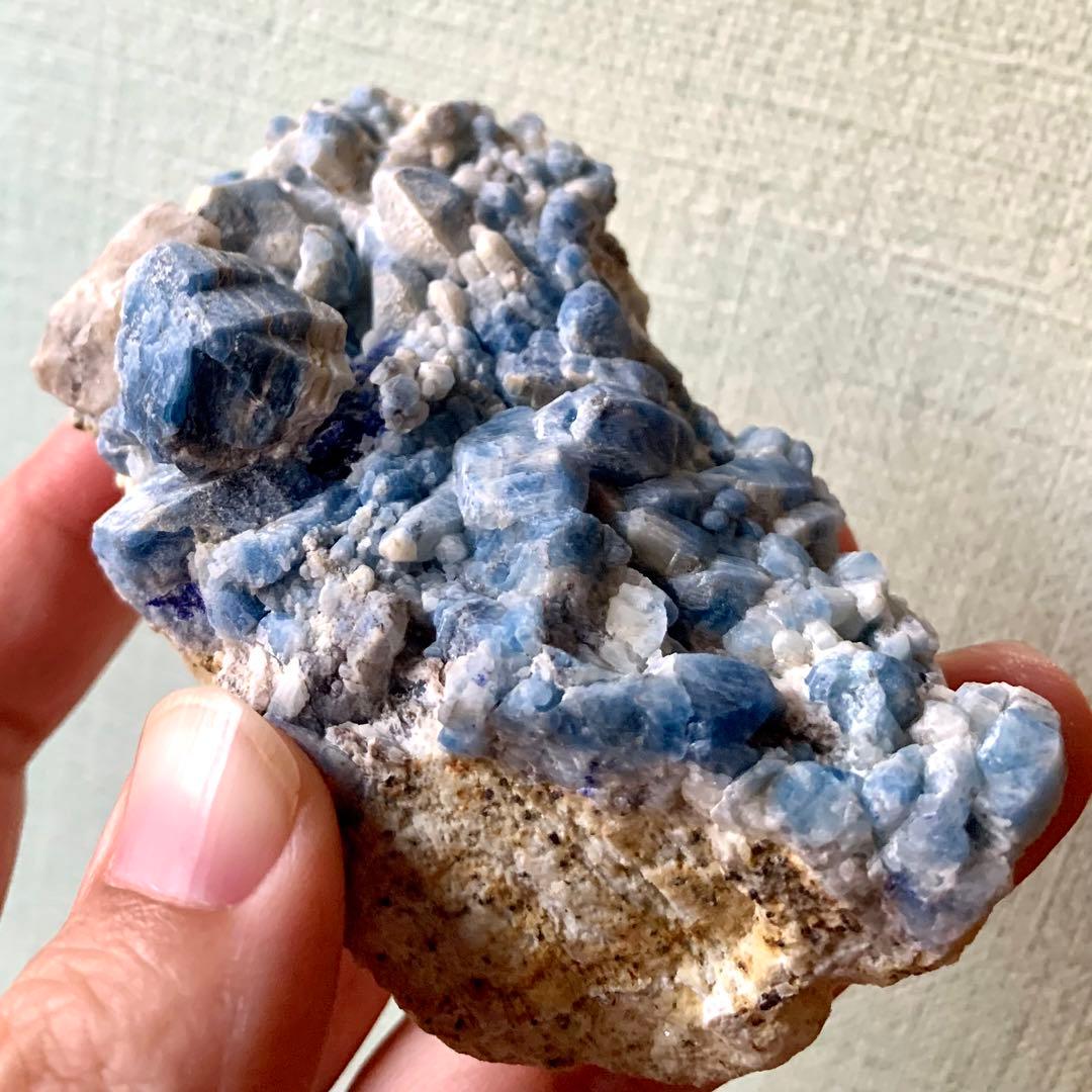 大きな母岩上の美しいアフガナイト141g/1点もの