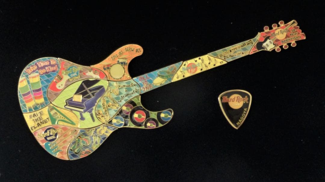 ハードロックカフェ　30周年記念　ギターパズルピン